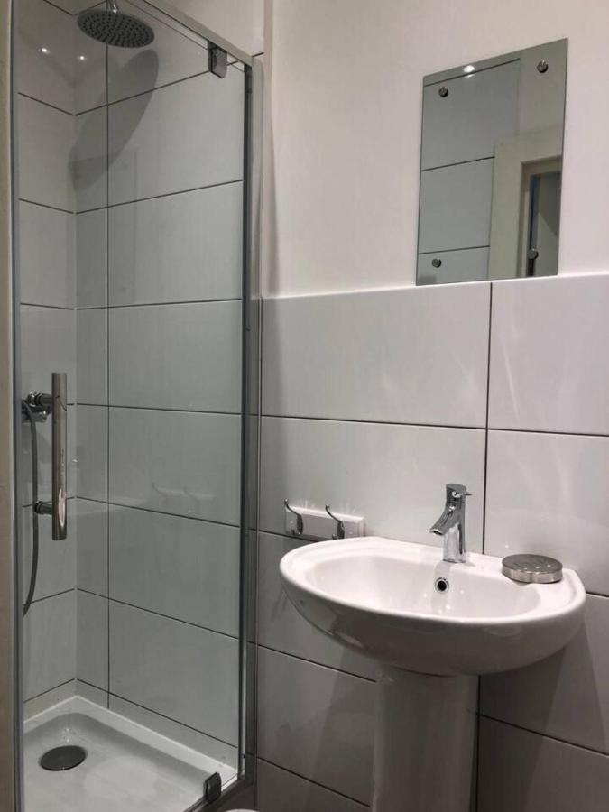Lovely 4-Bed House In Anfield All En-Suite ลิเวอร์พูล ภายนอก รูปภาพ