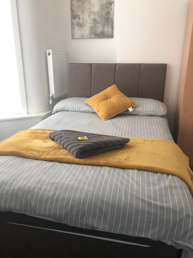 Lovely 4-Bed House In Anfield All En-Suite ลิเวอร์พูล ภายนอก รูปภาพ